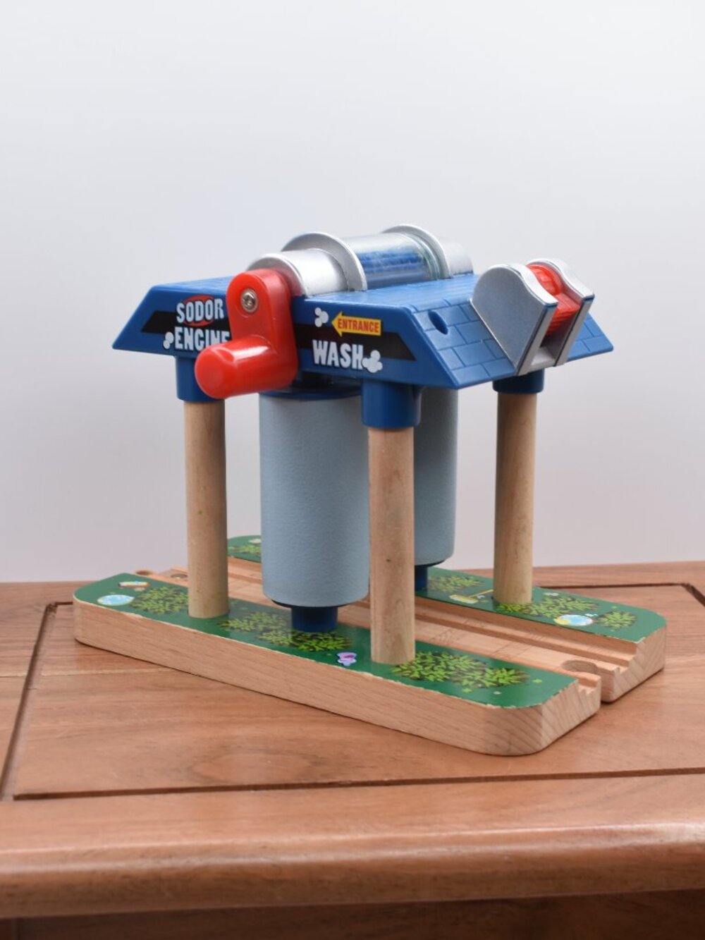 SODOR ENGINE WASH -SOUND & ACTION Thomas & Friends Wooden Railway 2012 RARE GUC